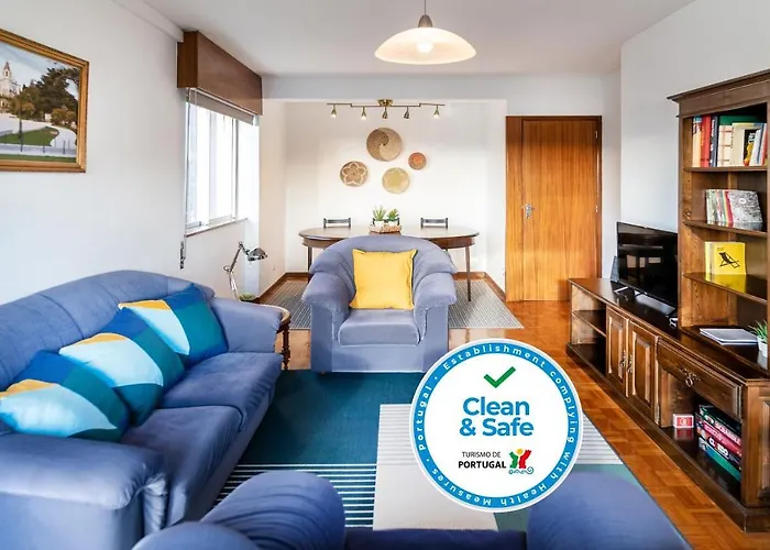 Cozy 3 Room Apartment In Penafiel Centre